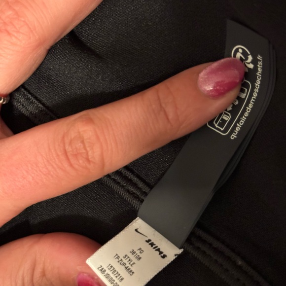 NikeSKIMS Matte Tricot
Women's Oversized Full-Zip Track Jacket - Picture 12 of 12